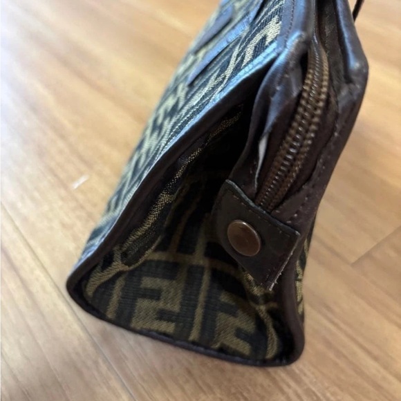 Fendi Black and Brown Logo Tote - Picture 6 of 13